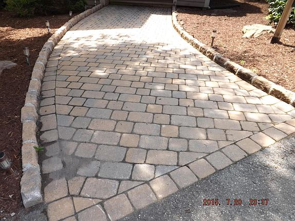 3rd image of 482 Spruce Dr
