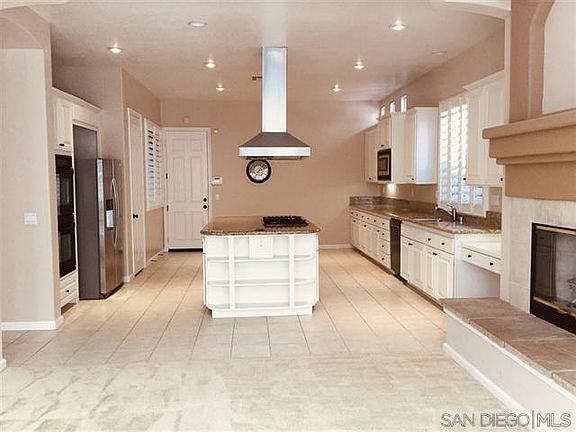 3rd image of 7023 Chapala Canyon Ct