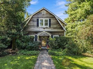 16 Stuart Avenue, Babylon, NY 11702