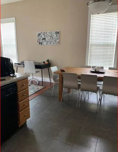 318 N Lopez St — Photo 10