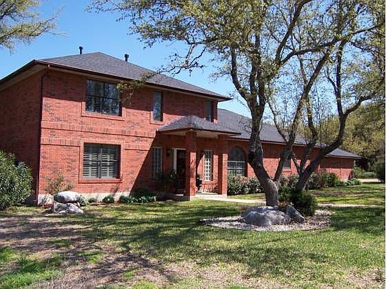 1st image of 217 Voigt Dr