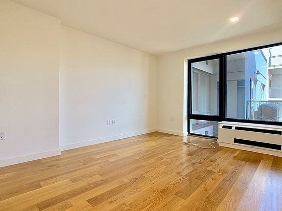 3rd image of 25 E 19th St #F