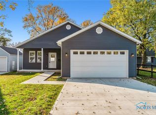 806 McManness Ave, Findlay, OH 45840