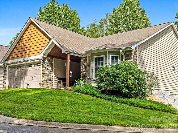 3rd image of 16 Jennlynn Dr