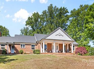 1574 Jarrett Farm Rd, Newton, NC 28658
