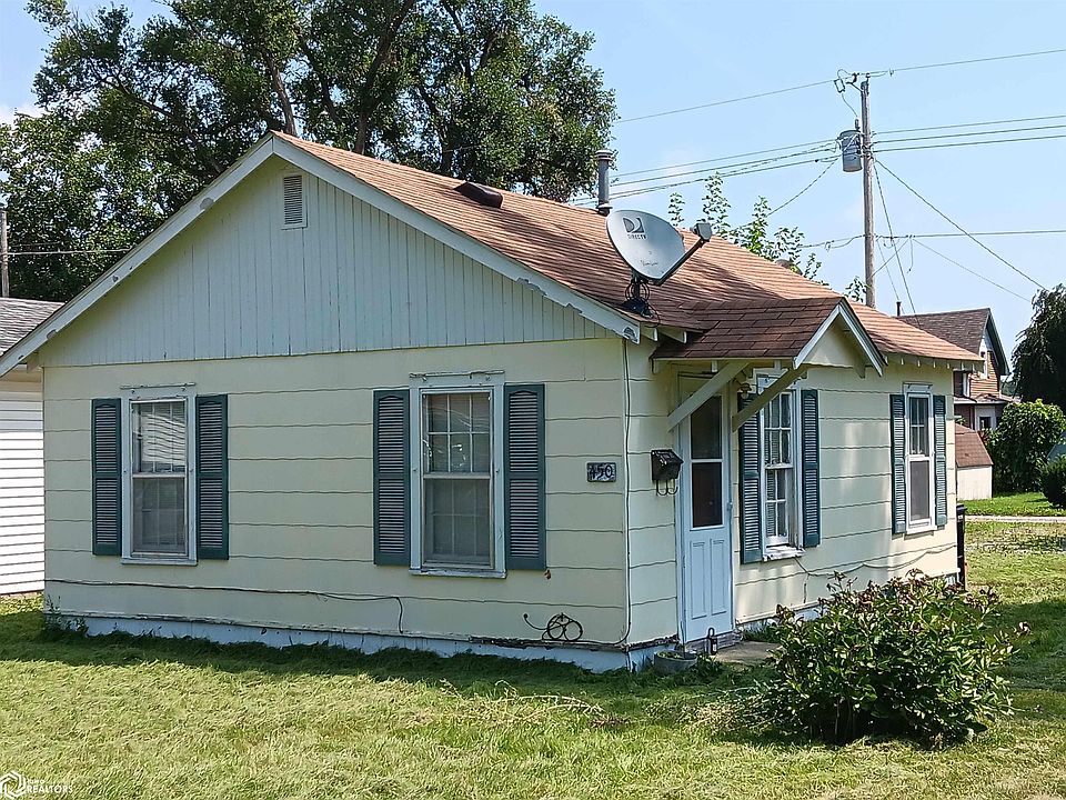 2nd image of 450 S Willard St