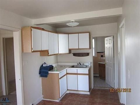 2nd image of 22969 Pleasant St