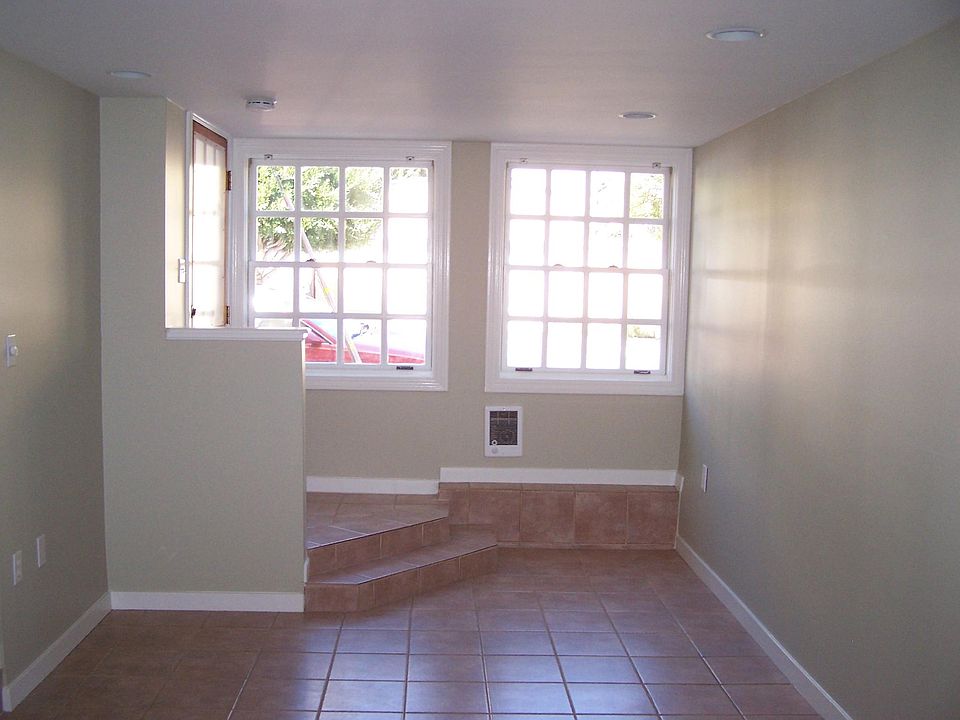 2nd image of 107 28th St
