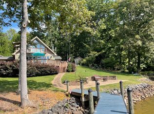 4761 River Oaks Rd, Lake Wylie, SC 29710