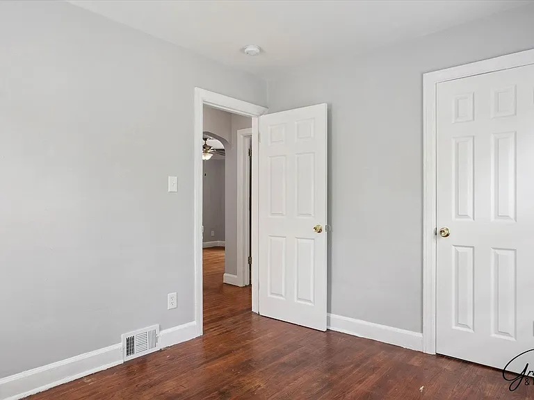 9610 Asbury Park — Photo 20