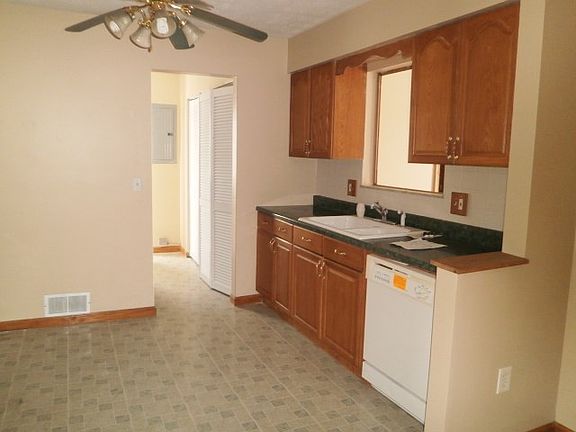5th image of 5786 Beech Dr