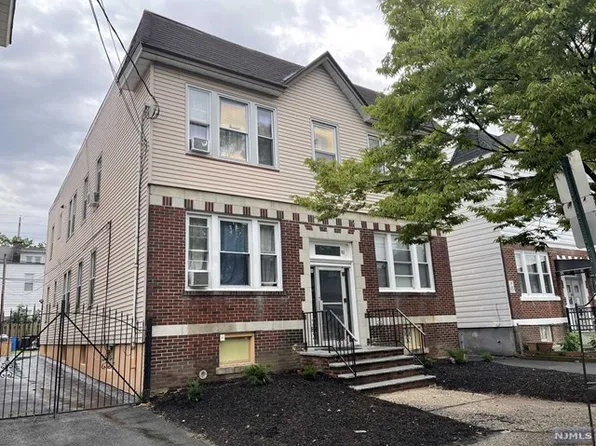 90 N 15th St, Bloomfield, NJ 07003