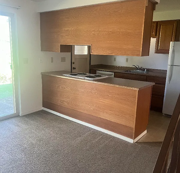 850 SW Harrier Cir #3 — Photo 3