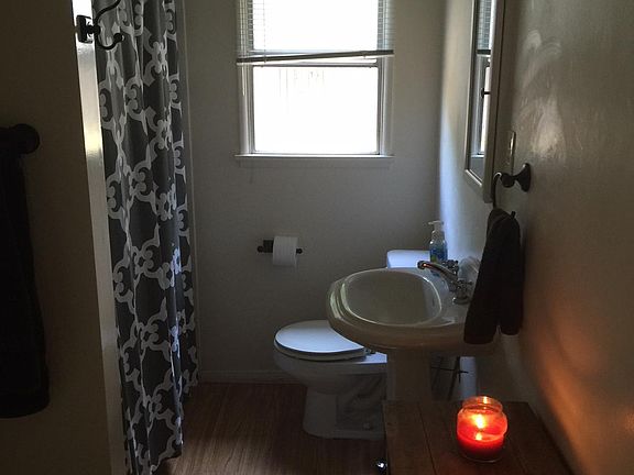 2nd image of 4907 Louise Ave