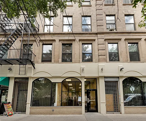 Rented by CORE | media 6