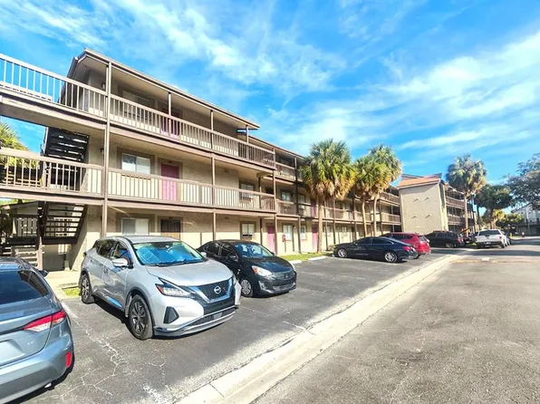6306 Newtown Cir #6A3, Tampa, FL 33615