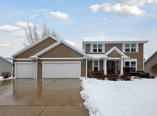 2376 Berkley Rd, De Pere, WI 54115