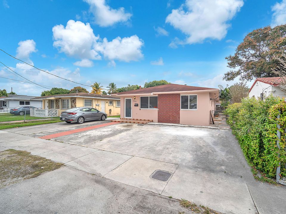 1st image of 535 NW 44th Ave #535