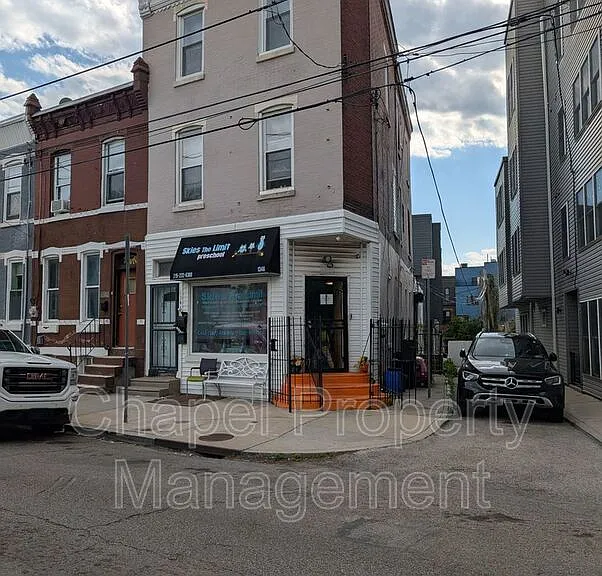 1346 N 27th St #3 — Photo 1