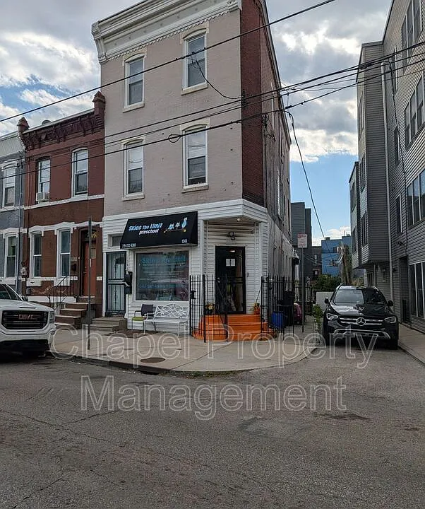 1346 N 27th St #3