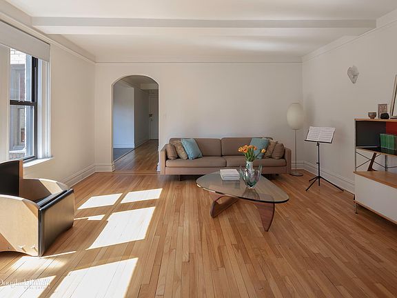 2nd image of 319 E 50th St APT 8G