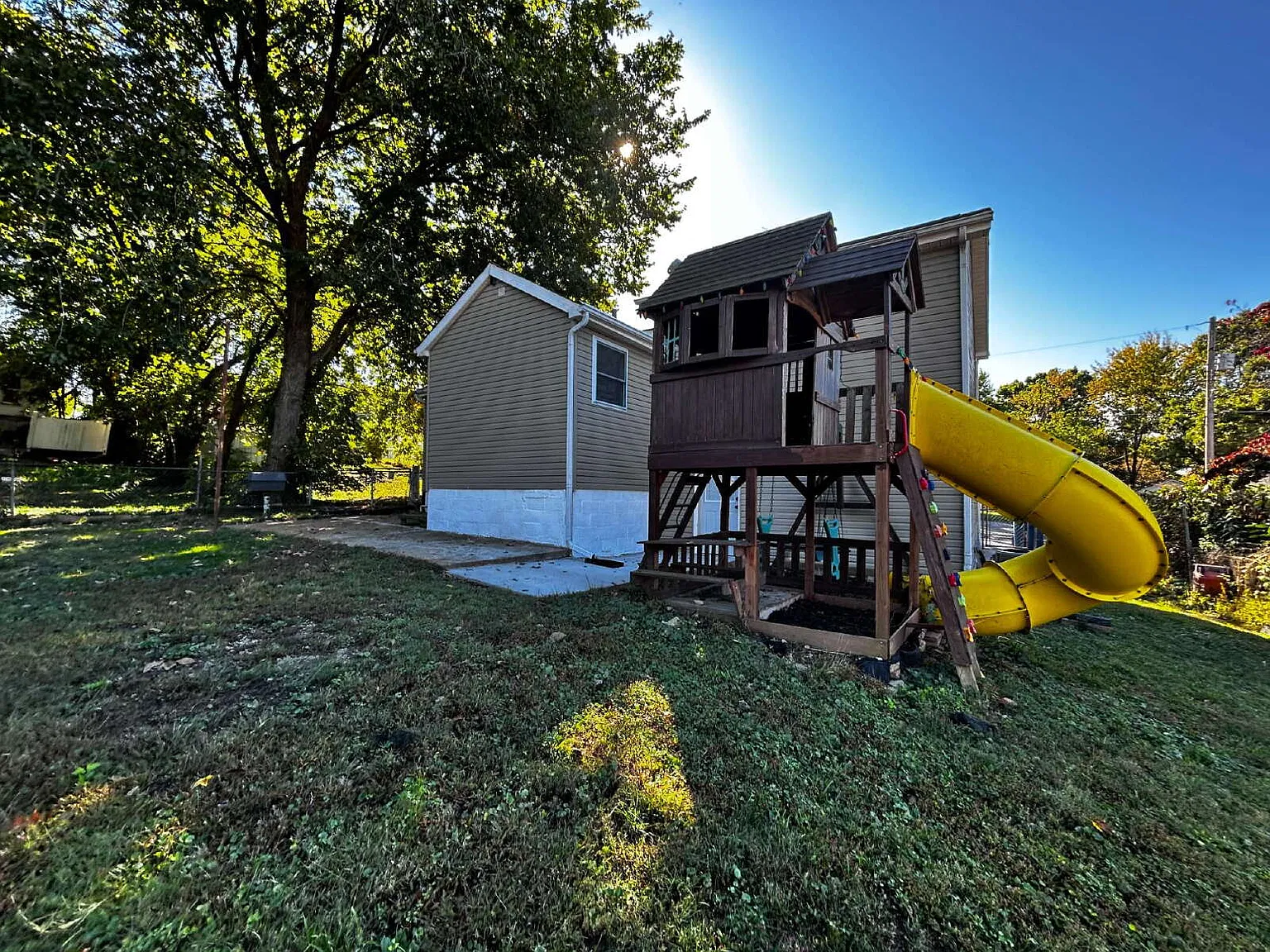 2 bed, 1.5 bath, 1080 sqft, $1,550 — Photo 3
