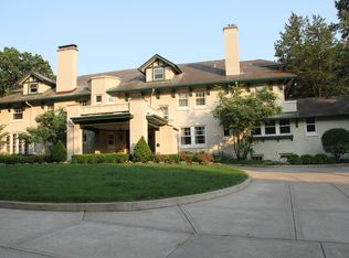 2740 Nichols Ln, Davenport, IA 52803