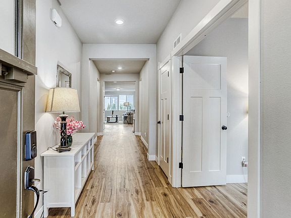 3rd image of 4822 NE 109th St