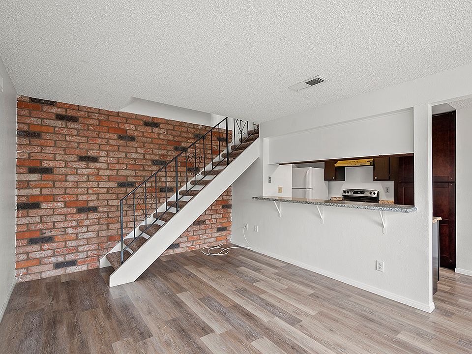 1st image of 12143 Wintercrest Dr Unit 3