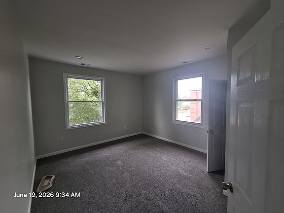 5th image of 3914 Liberty Heights Ave #B