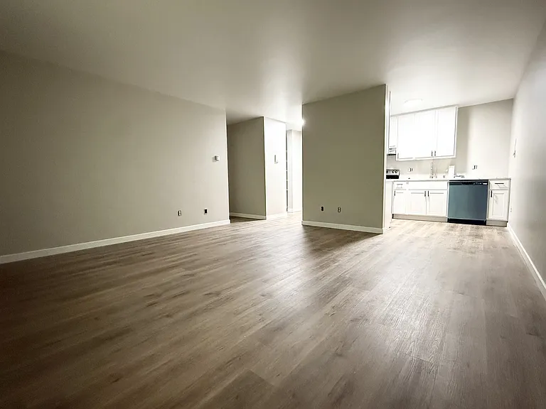 2060 Allen Blvd #25 — Photo 7