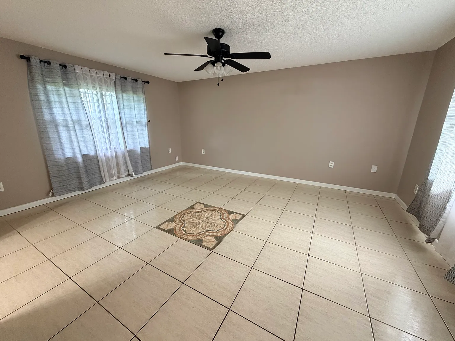 2 bed, 1200 sqft, $1,500 — Photo 2