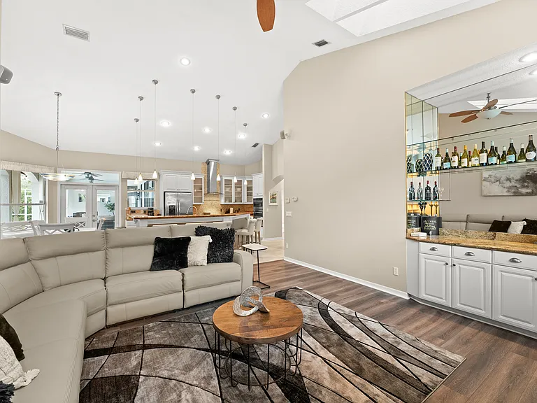 9502 Portbury Dr — Photo 11