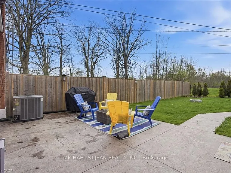 282 Roach Ave — Photo 40