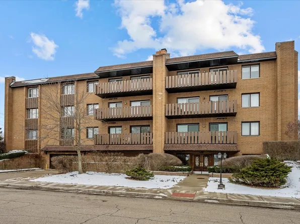 1795 Lake Cook Rd APT 207, Highland Park, IL 60035
