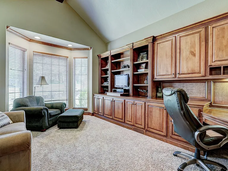 3116 Beacon Hill St — Photo 25