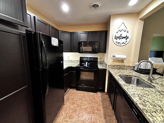 3rd image of 225 Collier Dr Unit 1119