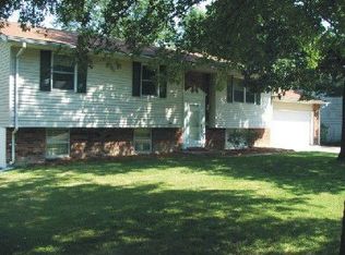 5309 Boy Scout Ln, Godfrey, IL 62035