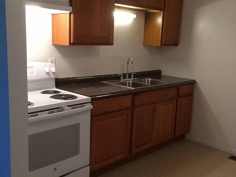 824 Patty Dr — Photo 1