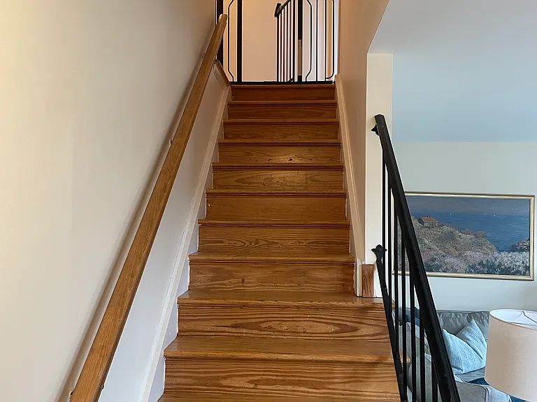 Staircase - large BR on right, Bath & Smaller BR to left