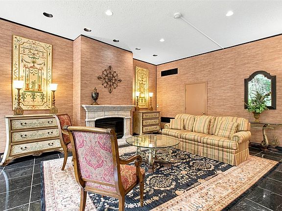 4th image of 1150 Bower Hill Rd APT 905A