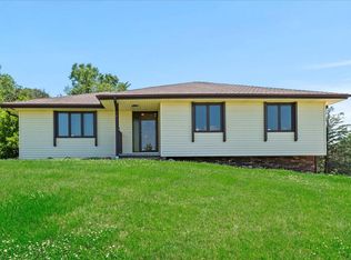 18037 Vista Ln, Council Bluffs, IA 51503