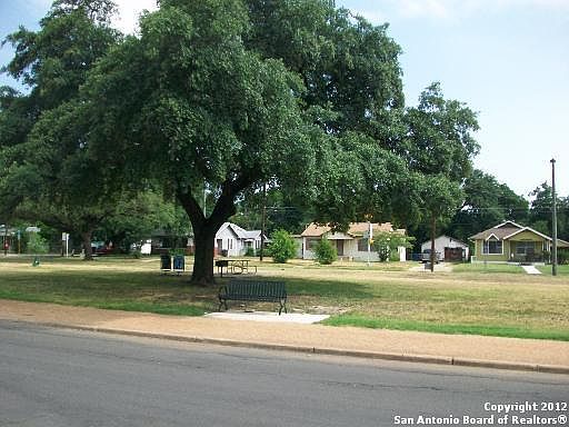 2nd image of 158 S PARK PL