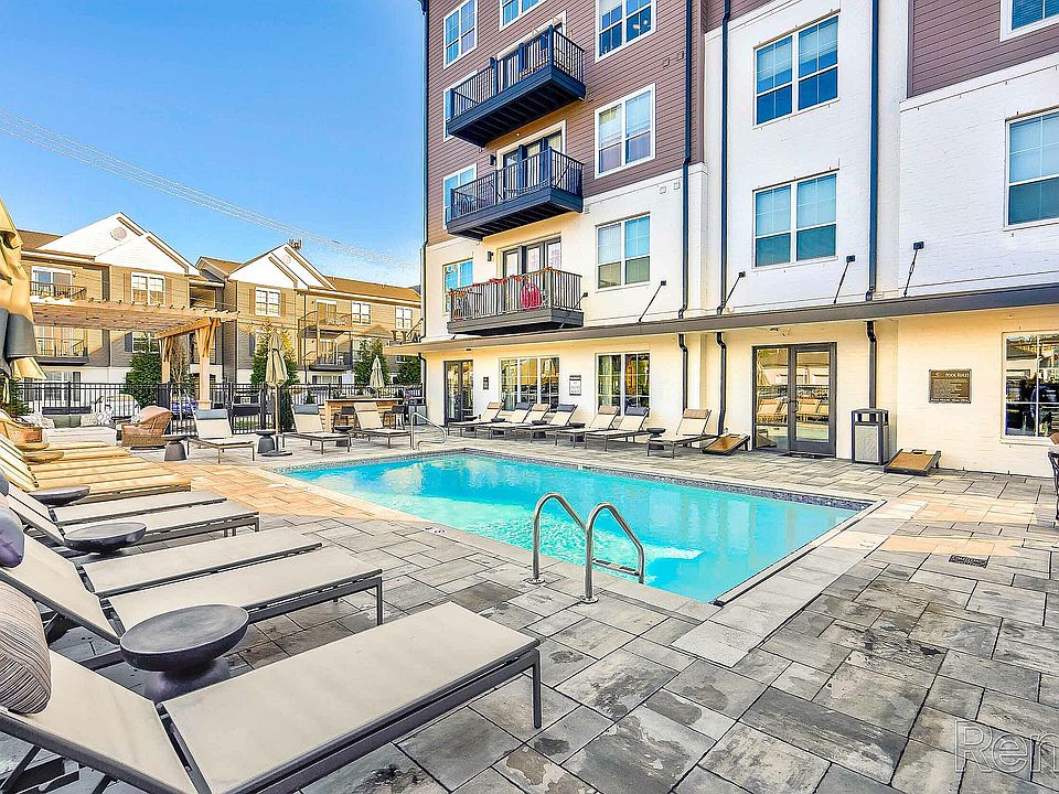 Kendall Park - Ext Pool 2