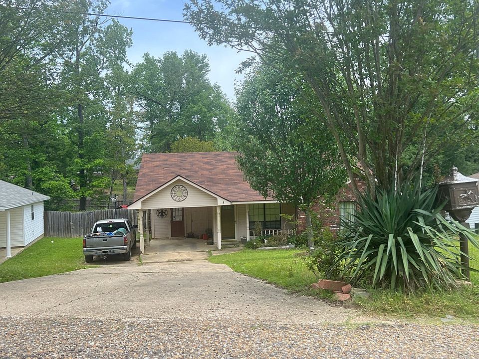 2nd image of 111 Hardwood Dr