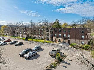 4209 Hixon St #202, Lincoln, ON