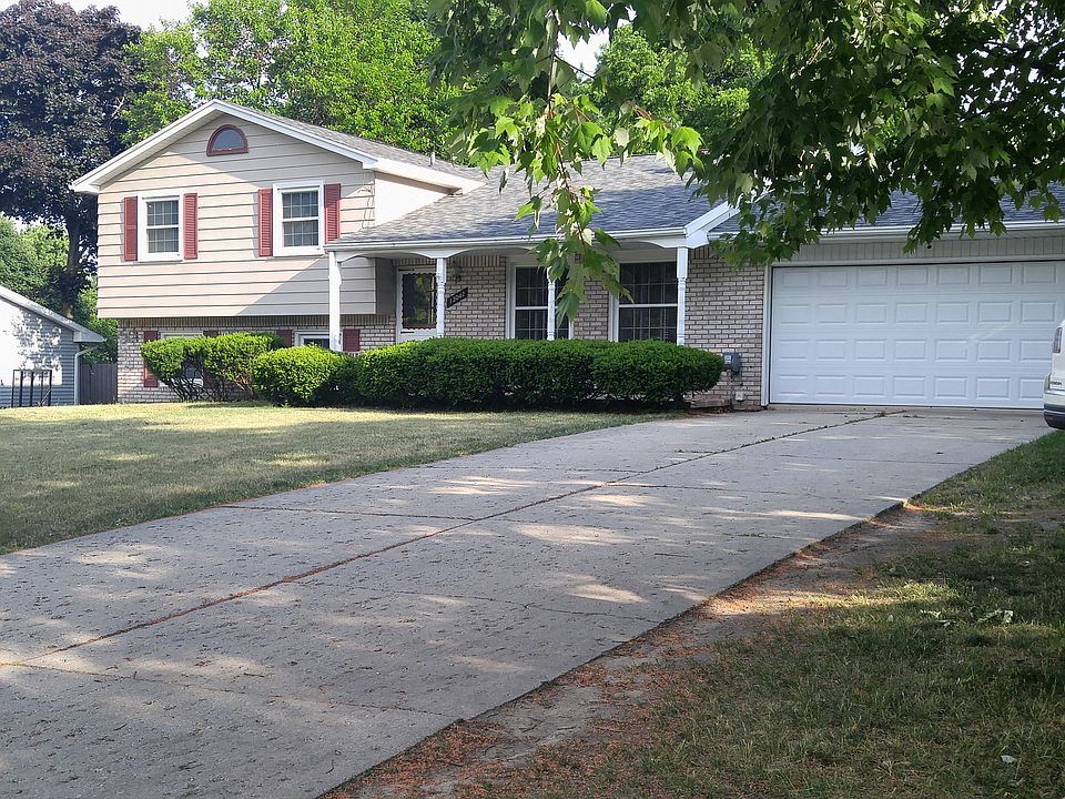 1st image of 13042 Woodstock Dr