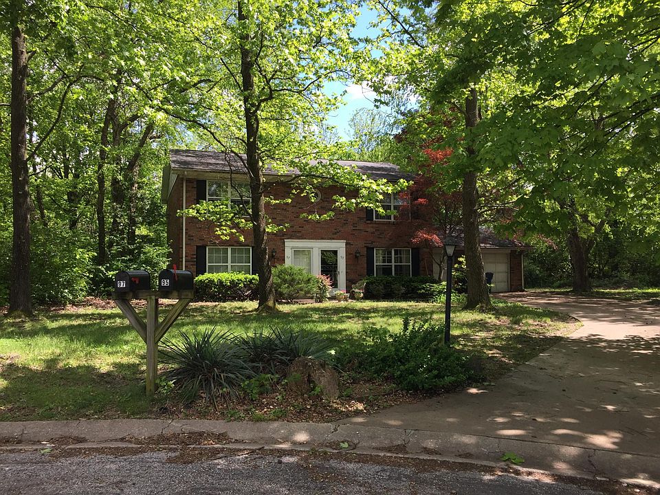 Duplex - Front yard and drive way