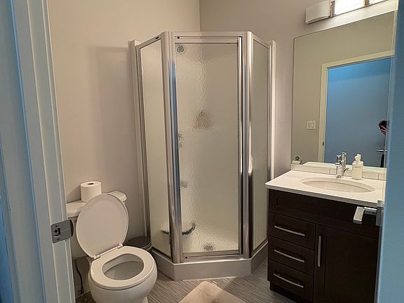 5th image of 61 Highmoor Ct
