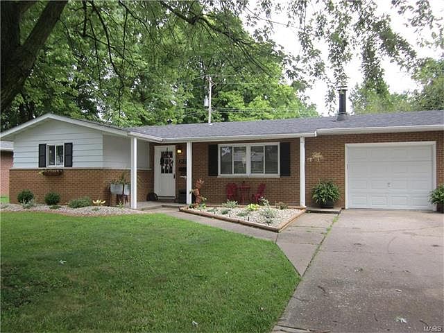 1st image of 2525 Stratford Ln